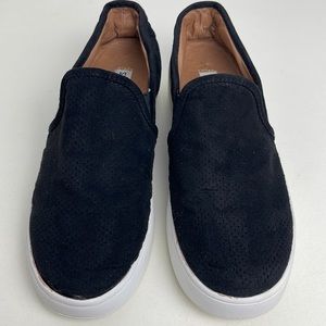 Steve Madden Black slip on platform sneaker size 7